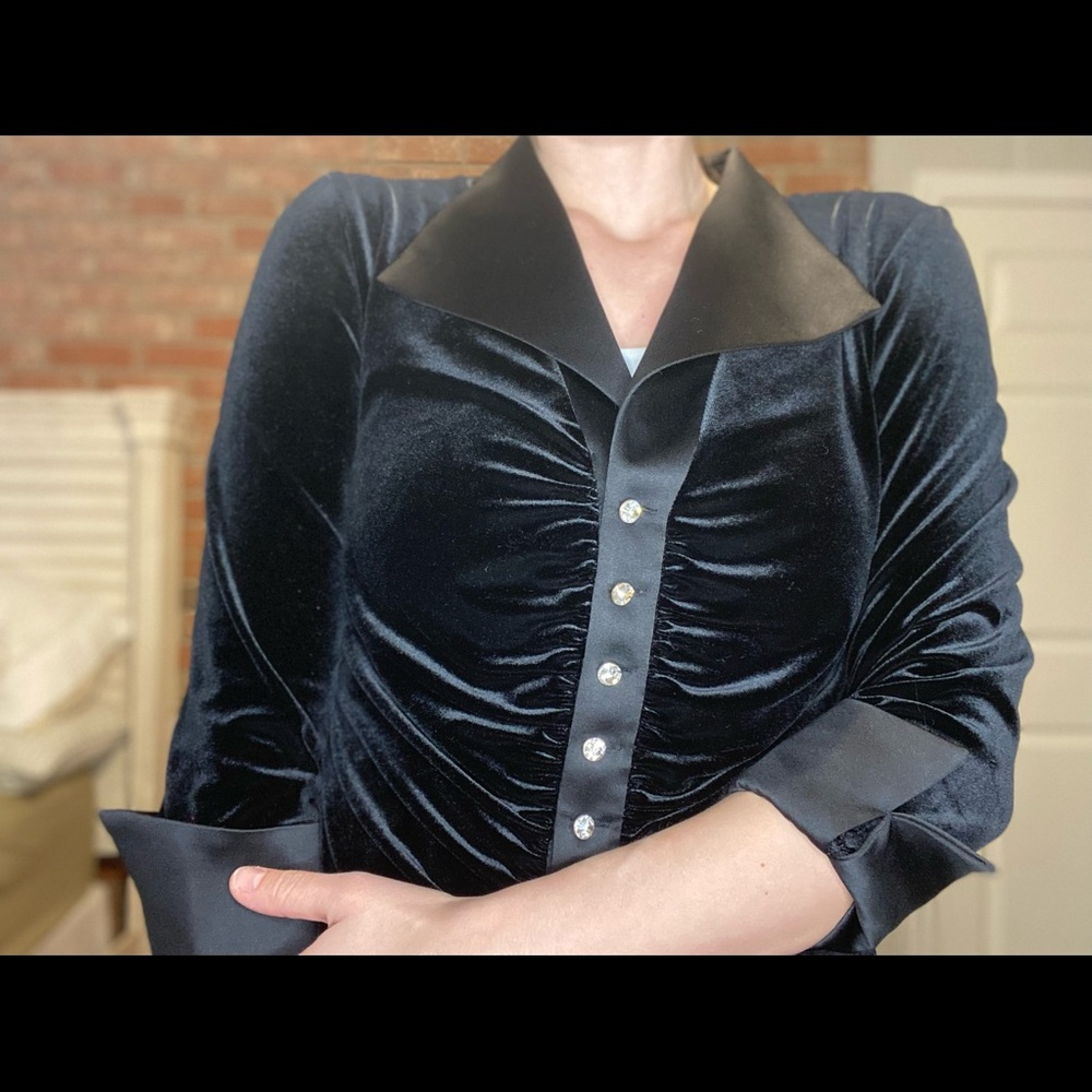 Cachet Fancy Black Top with faux diamond buttons Size 8